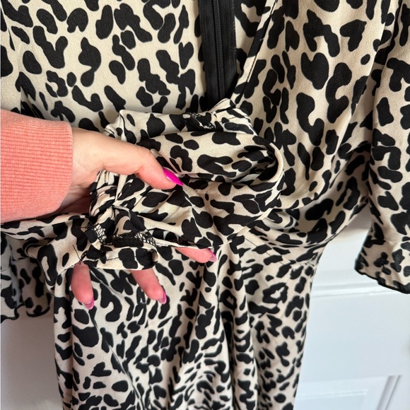 Cheetah cut out romper - Picture 3 of 4